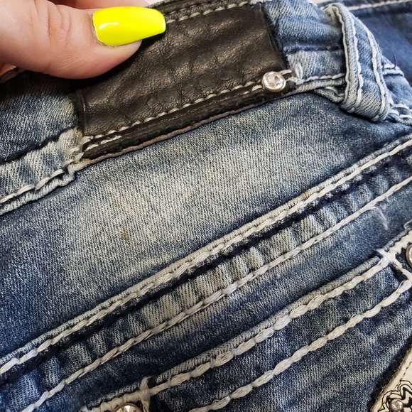 🌻Distressed Vigoss Jeans - Picture 5 of 5